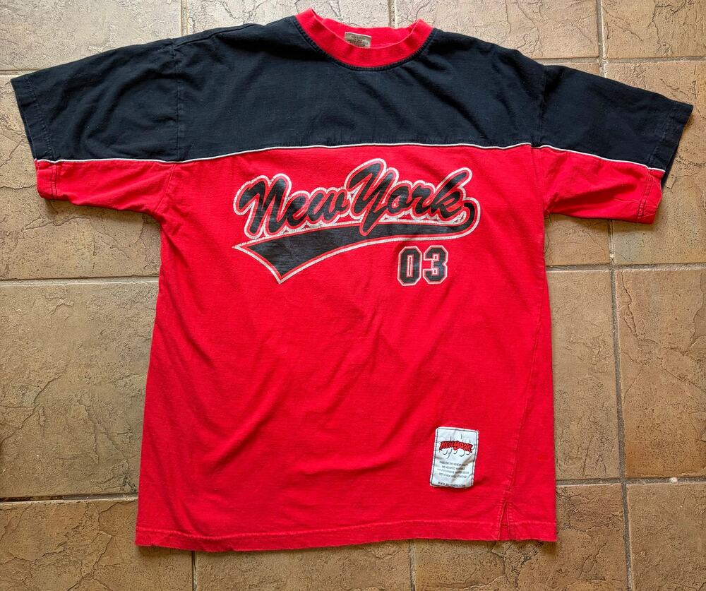 Vintage Y2K New York 03 Football Jersey Style T-Shirt XL Billion Bay Signature